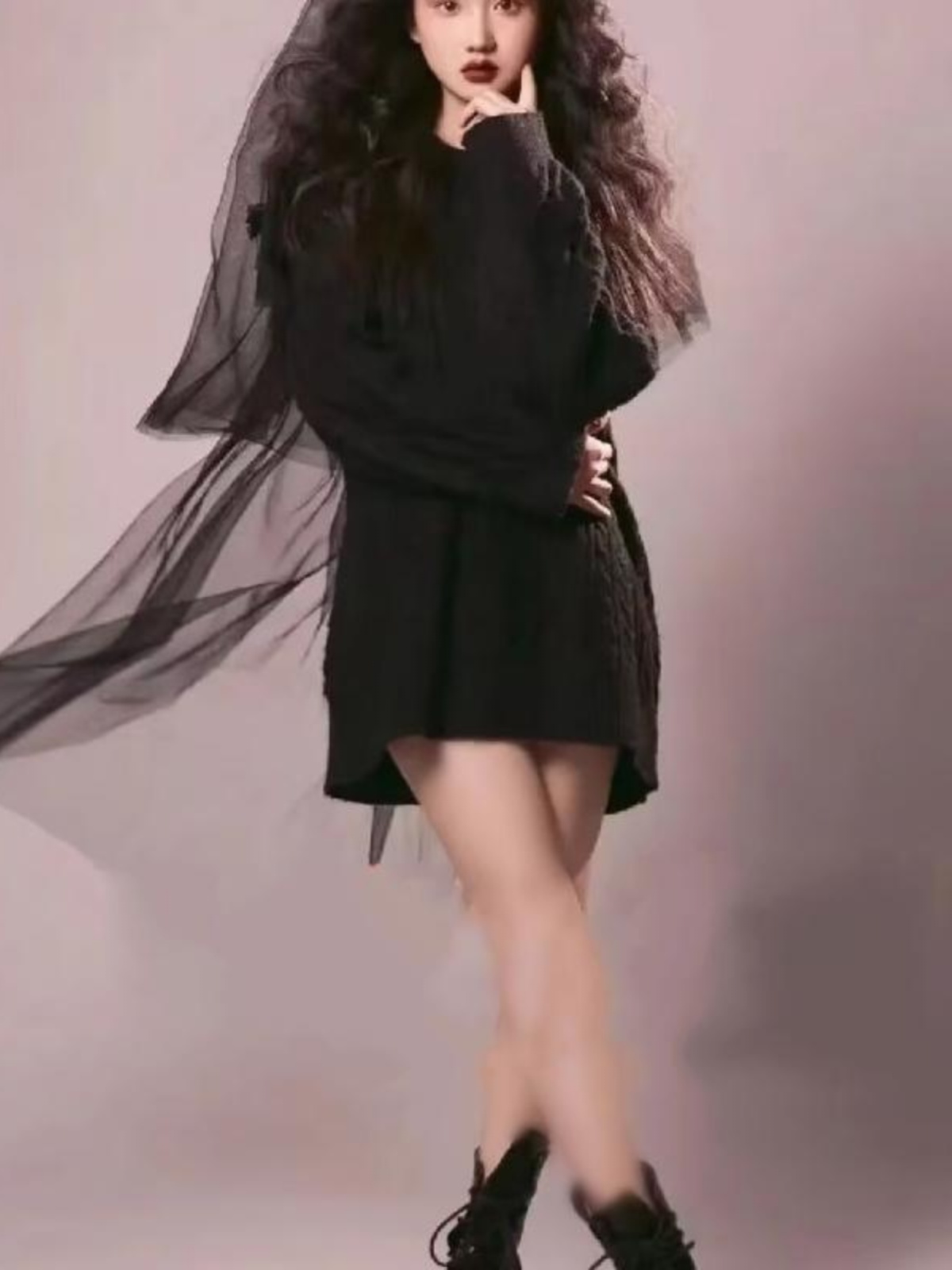 New Fashion Black Sweater Phot - Winter Clothing Photo recension och pris